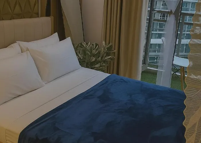 Aparthotel 1br Azure Near Airport & Mall View, Netflix, 100mbps