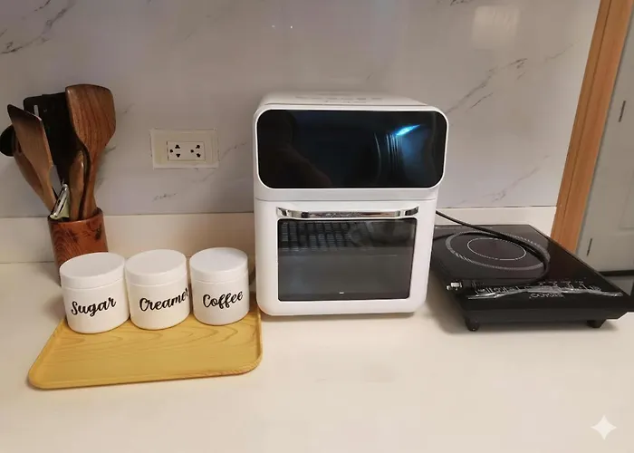 1br Azure Near Airport & Mall View, Netflix, 100mbps Aparthotel