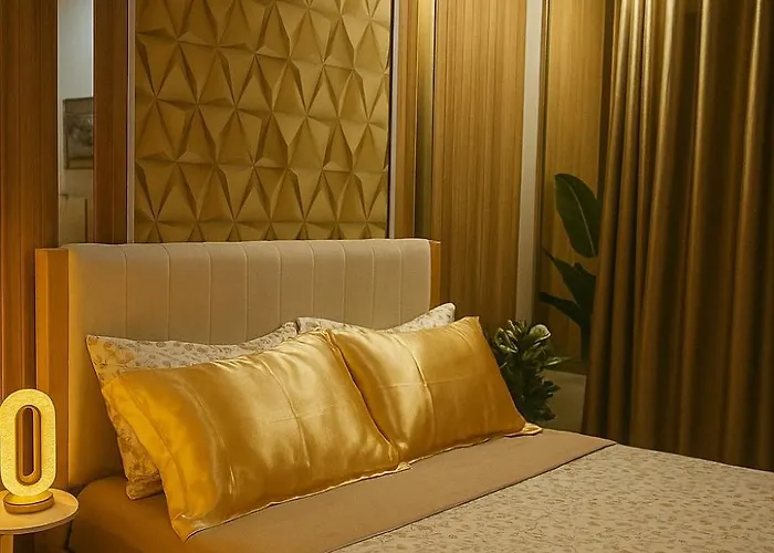 Aparthotel 1br Azure Near Airport & Mall View, Netflix, 100mbps Manila